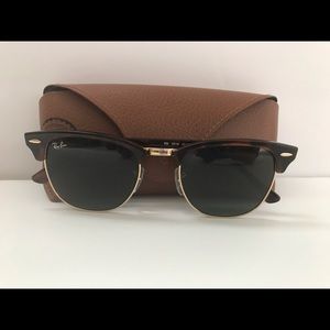 51/21 Ray-Ban Clubmaster Classic